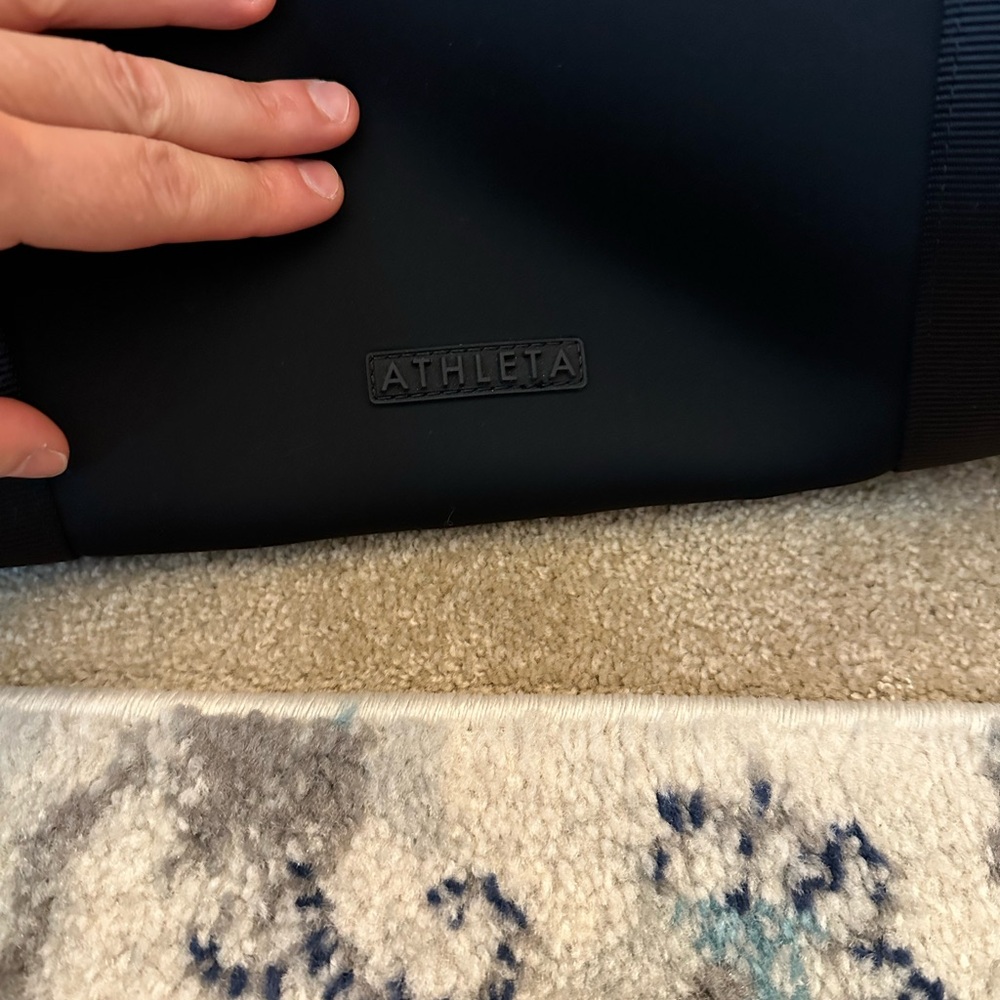 NWOT Athleta  Black Tote Bag - weekender - Picture 2 of 12